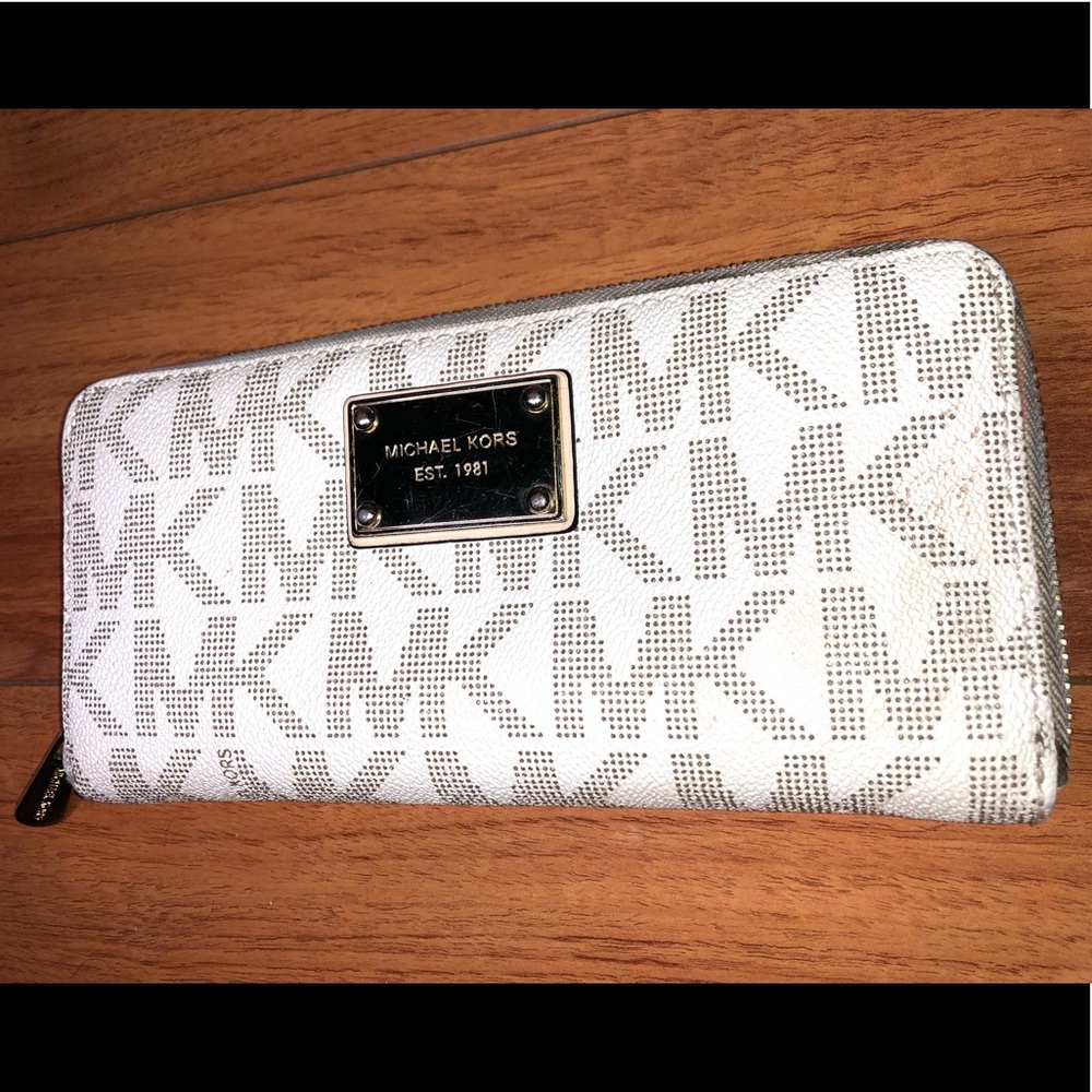Michael Kors wallet